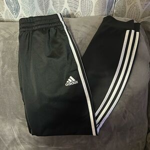 Boys adidas pants size 14/16